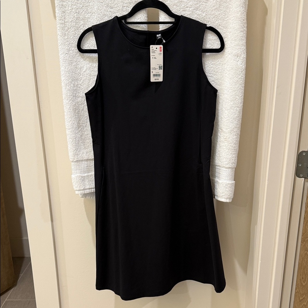 Uniqlo Black Sleeveless Mini Dress Airism Sz Small NWT